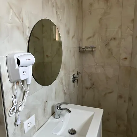 アパート Meca 2025